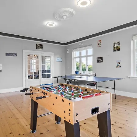 Holiday home Gorgeous In With Kitchen