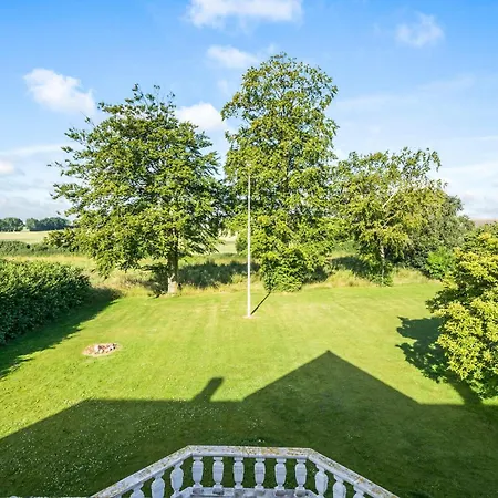 別荘 5 Bedroom In *