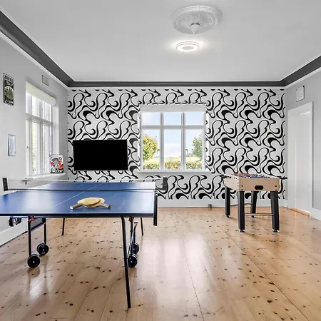 5 Bedroom In 別荘 ニュボー