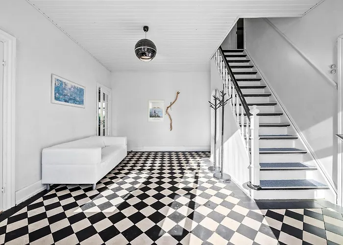 5 Bedroom In * 尼堡